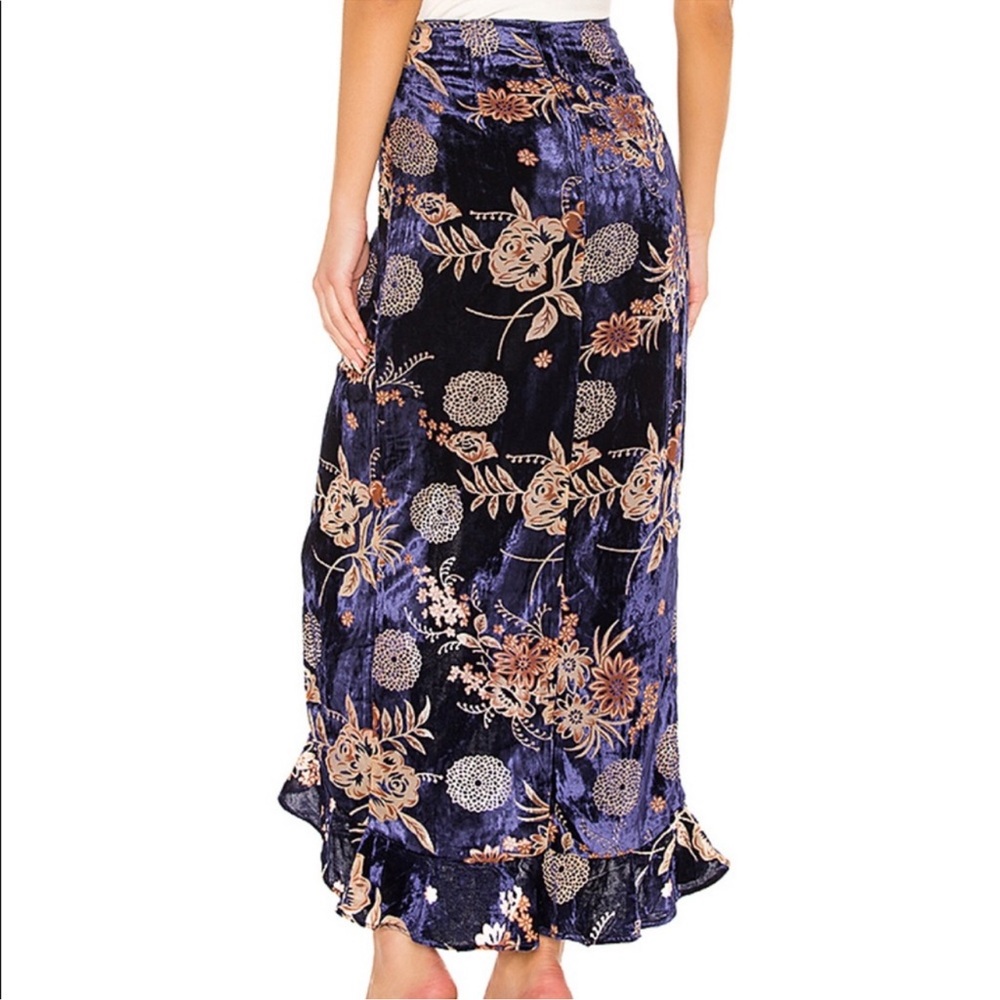 House of Harlow 1960 Navy Floral Midi Skirt - Picture 2 of 11